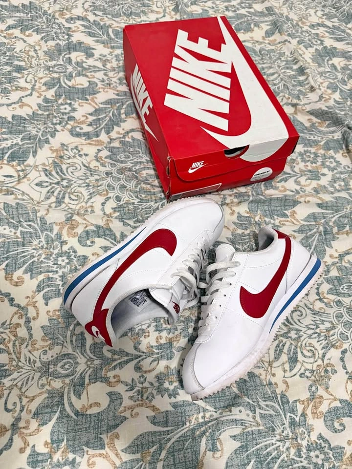 Mens Nike Cortez size 8 "Forest Gump"