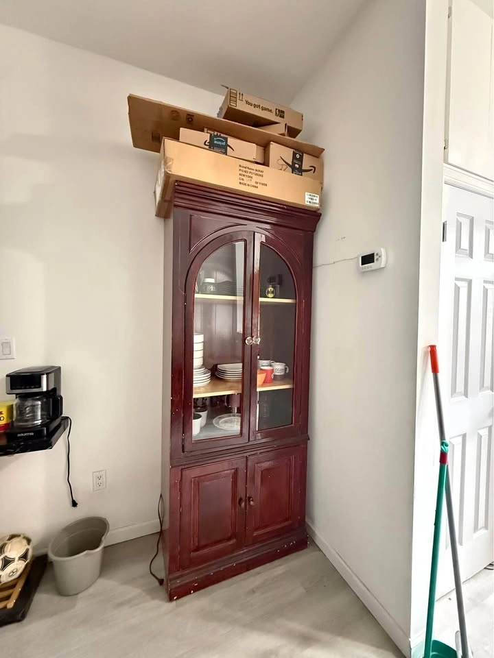 Vintage Wooden China Cabinet / Hutch