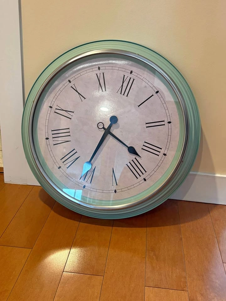 Wall clock