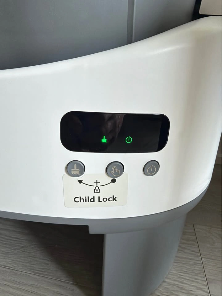 New Open Box Automatic Self-Cleaning Cat Litter Box - photo 3