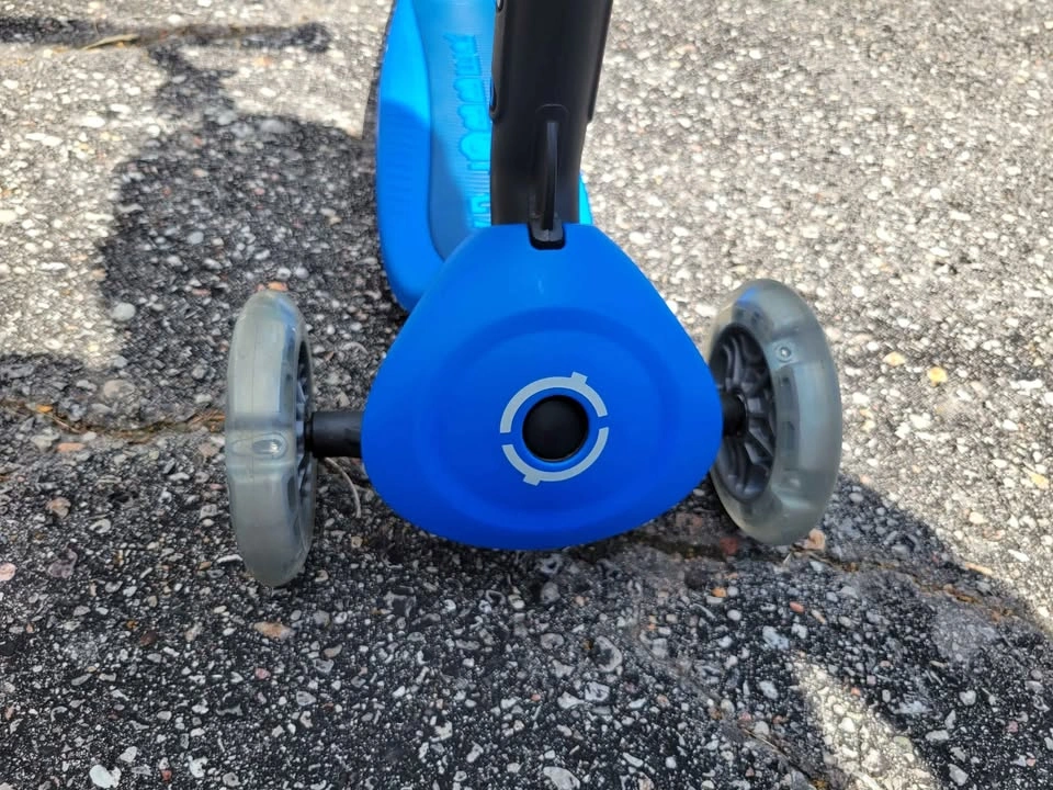 Globber Primo Foldable Scooter with light up wheels - photo 2