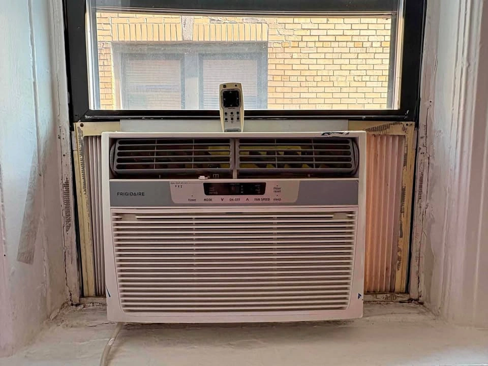 AC