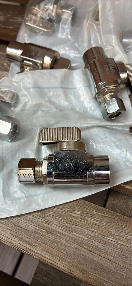 Brand new, Dahl 1/2" Female Solder x 3/8" OD Compression Angle V - photo 3