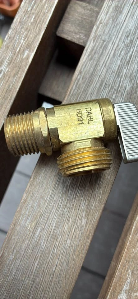 Dahl Brass Hose and Boiler Angle Drain Valve - photo 2