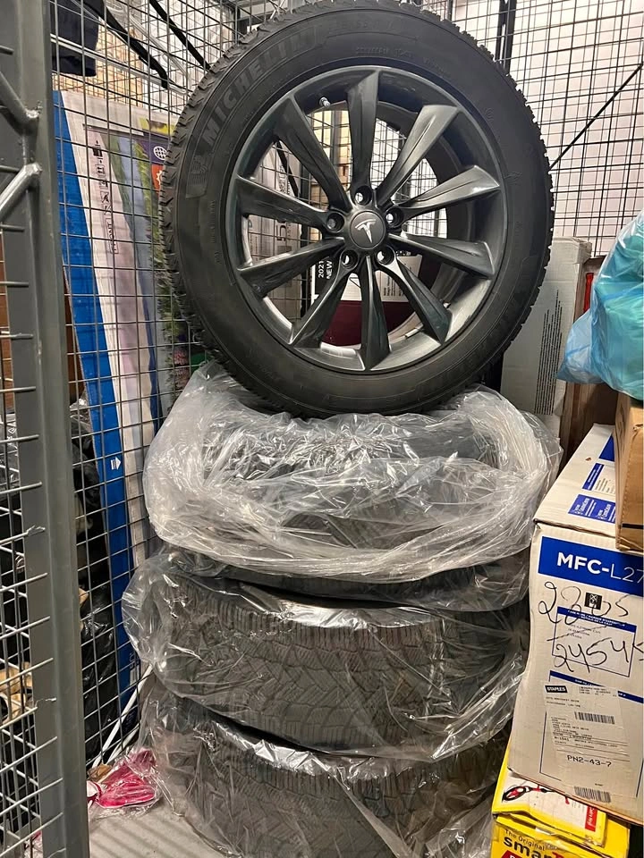 Michelin Tesla Winter Tires 235/55 R18 - Set of 4