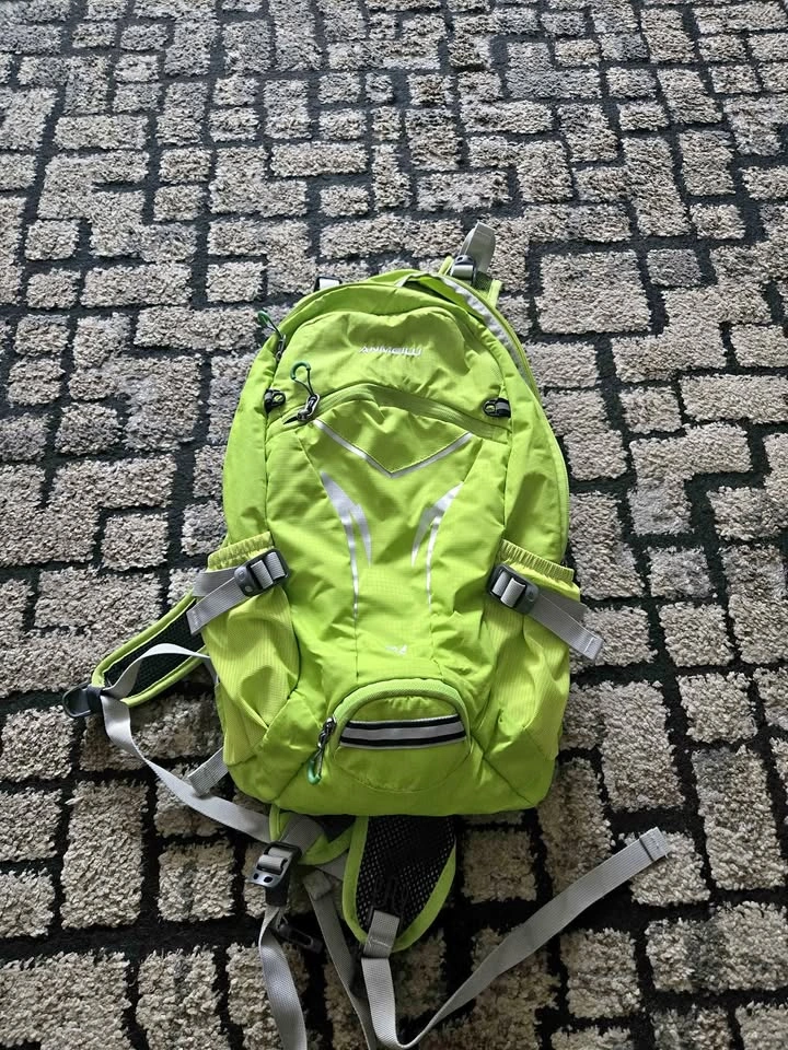 Running Hydration Backpack with Water Bladder