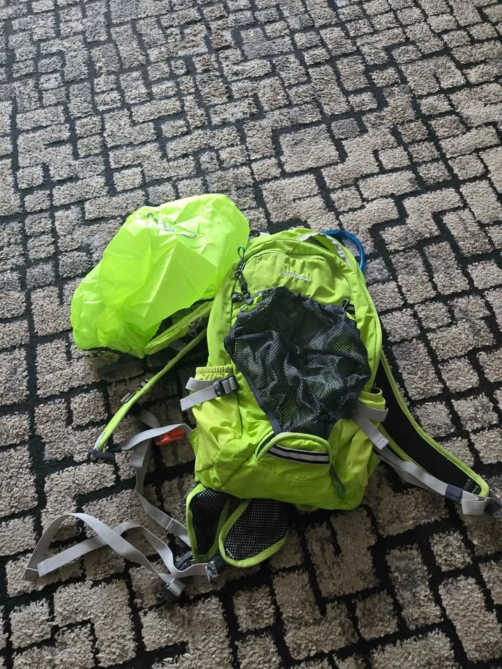 Running Hydration Backpack with Water Bladder - photo 5