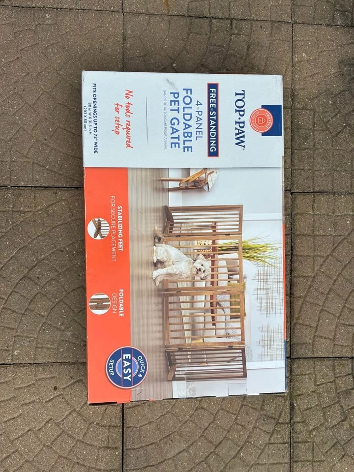 Dog gates MOVING SALE TORONTO - photo 3