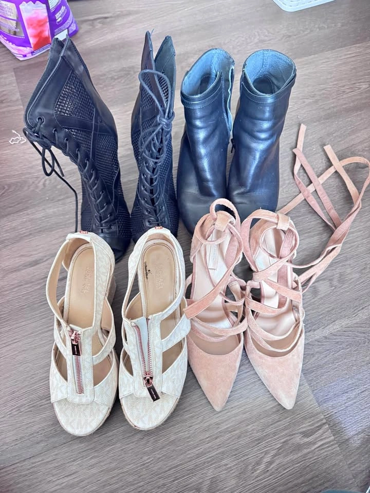 Shoes Size 7