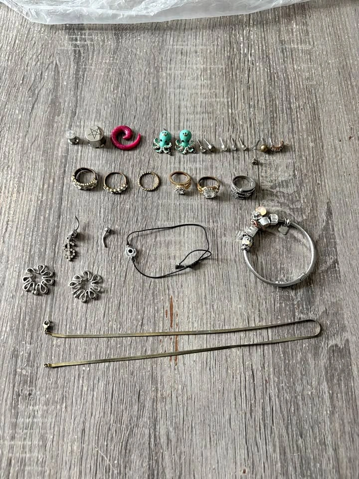 Assorted Jewelry Lot