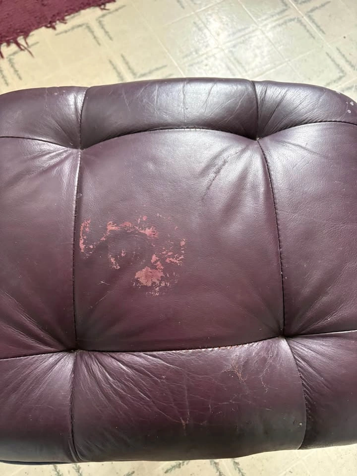 Tufted Swivel Ottoman - photo 3