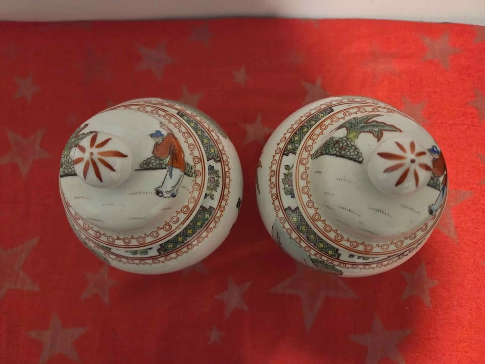Pair of Vintage Chinese Porcelain Jar, Hand Painted - photo 5