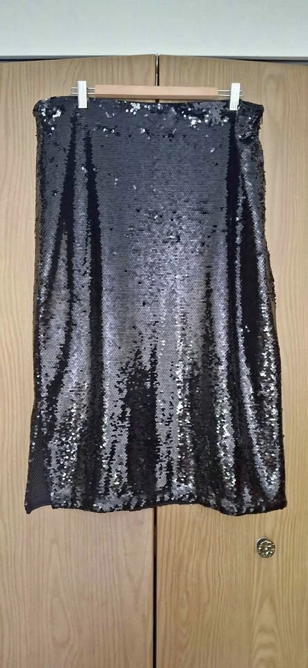 Sequined midi skirt