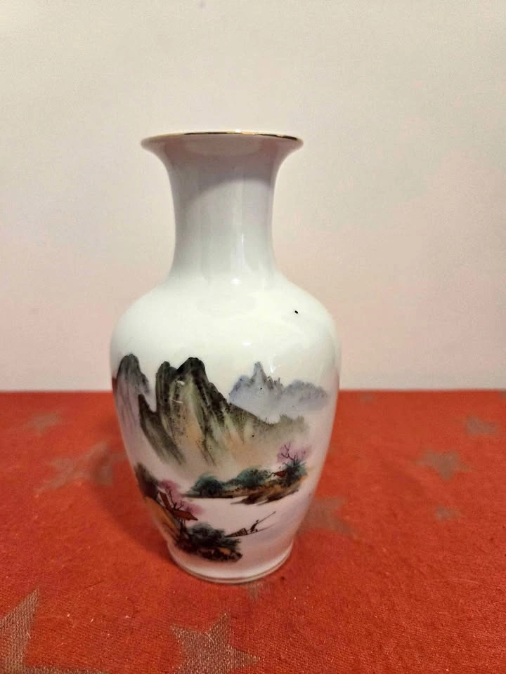 Vintage Chinese Hand-painted Landscape Scene Vase, 17cm tall