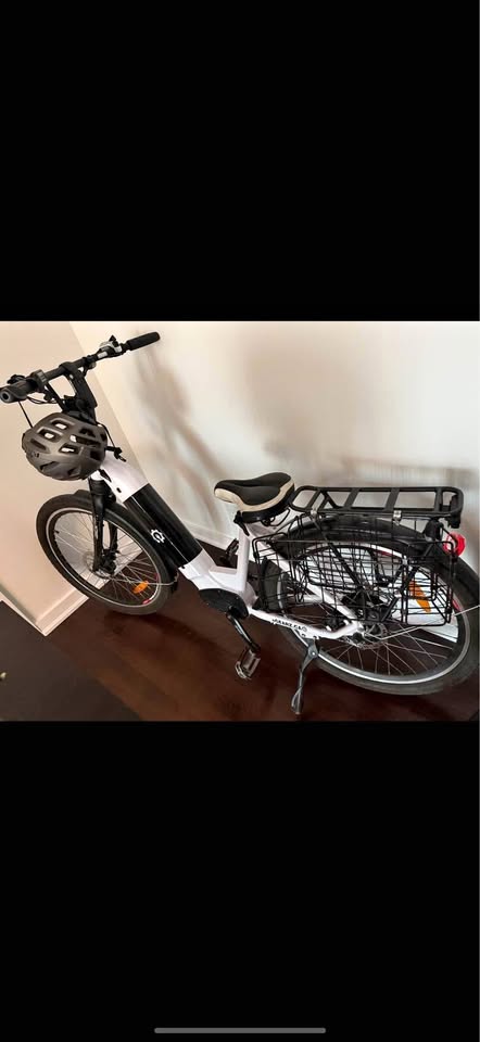 Electric bike - downtown Toronto