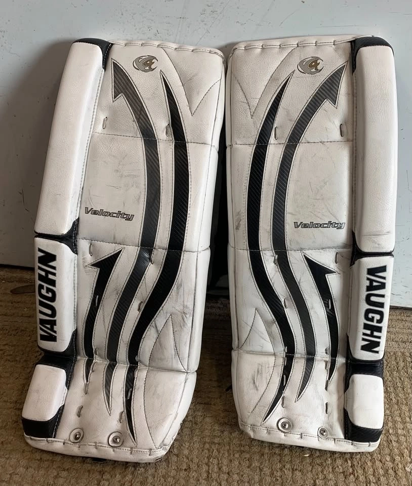 Vaughn Velocity Goalie Pads 27 + 1.5