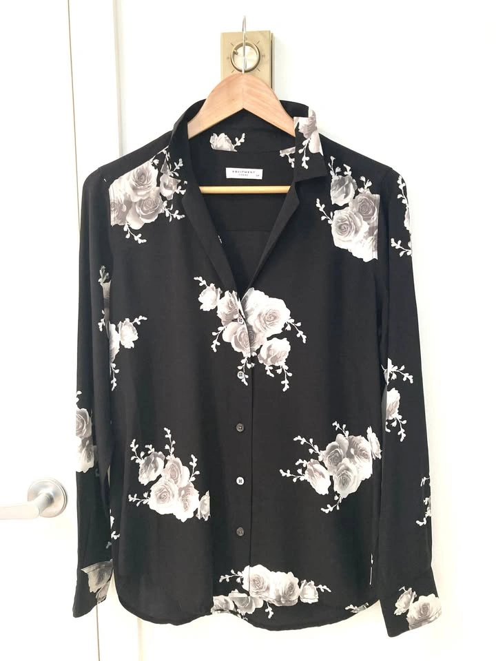 Like New 100% Silk EQUIPMENT Adalyn Blouse Shirt - photo 2