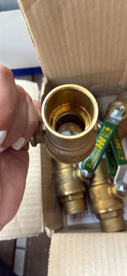 Brand New 1" Brass Ball Valves (Box of 5) - photo 4