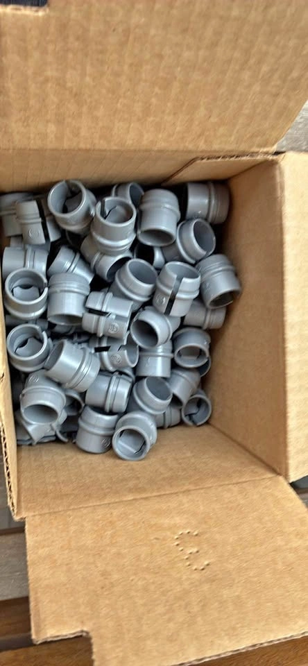 72x Malibu Knecht 3/4" Snap-In Romex Connectors - New