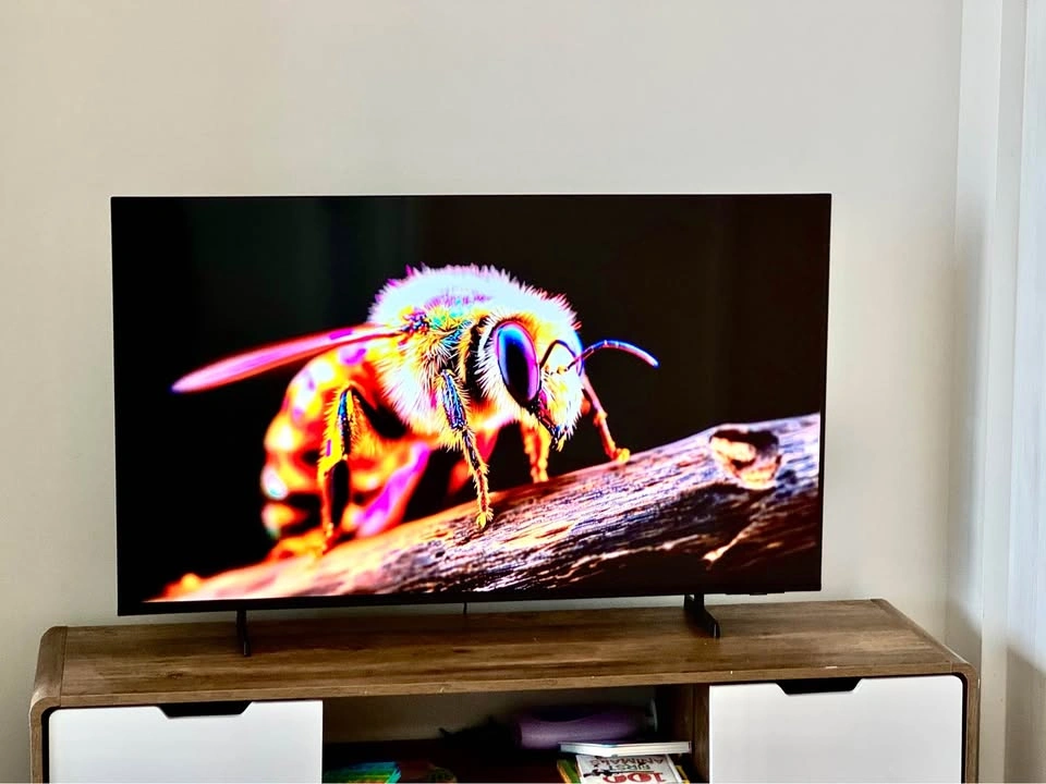 Samsung 50” 2025 4K Smart TV – Excellent Condition - photo 4