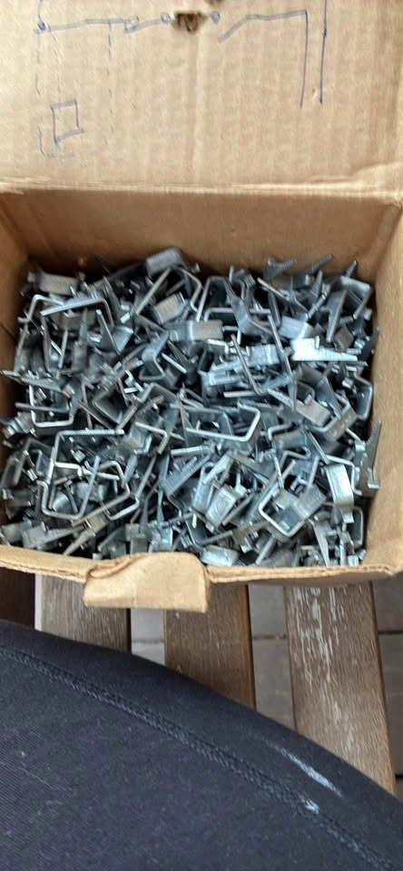 Iberville S-2-EP Cable Staples – $10 (Opened Box) - photo 2