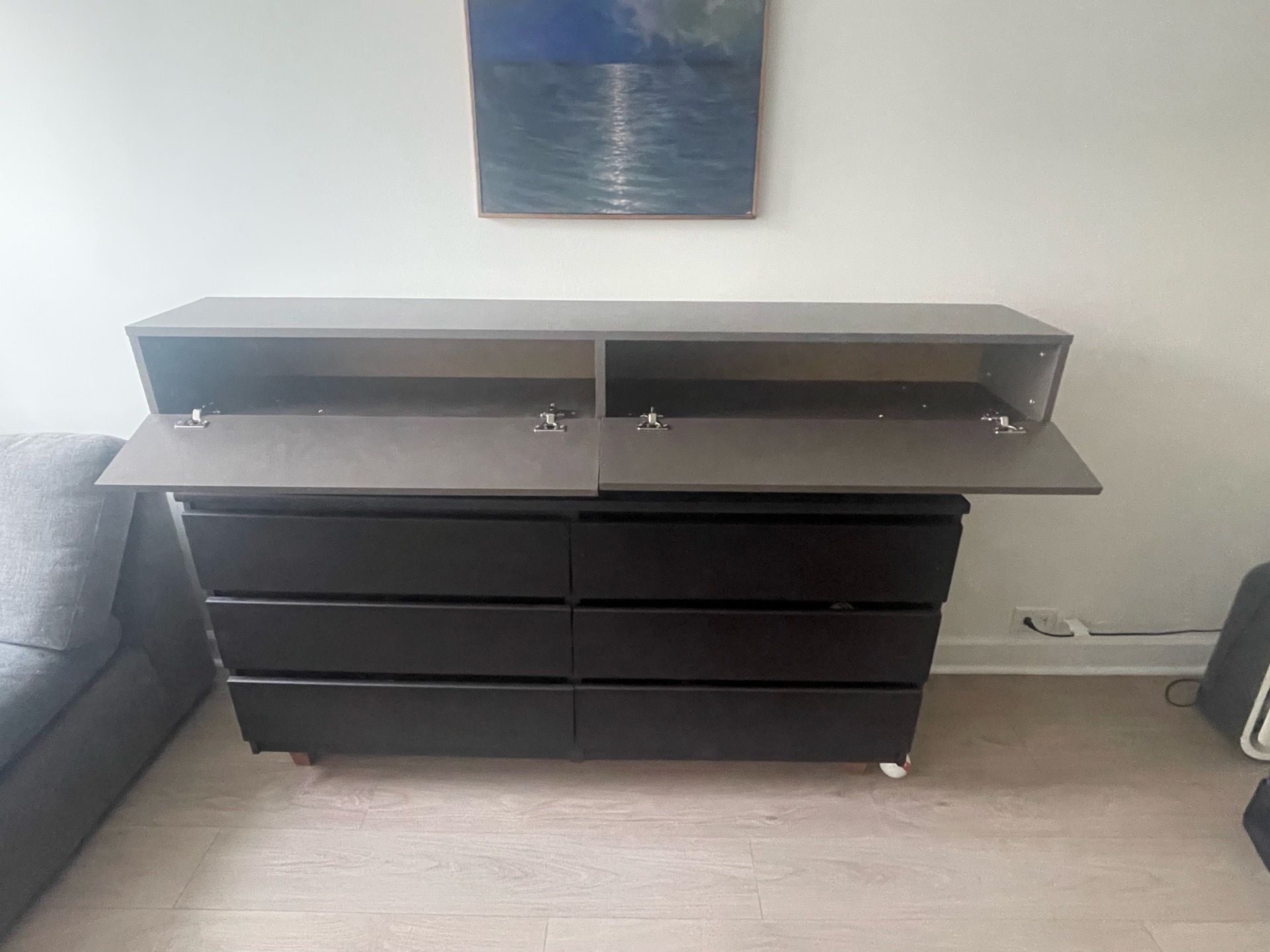 Modern floating TV stand - photo 2
