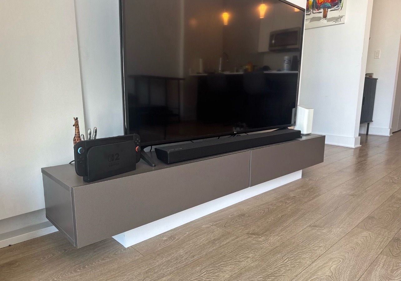 Modern floating TV stand - photo 5