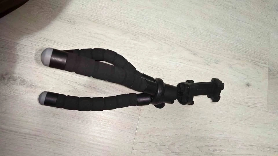Flexible Smartphone Tripod