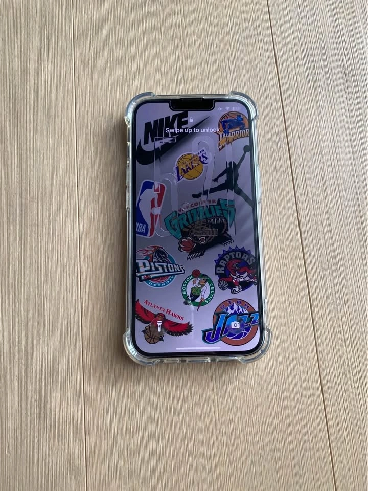 Iphone 14 128GB Unlocked and in pristine condition - photo 2