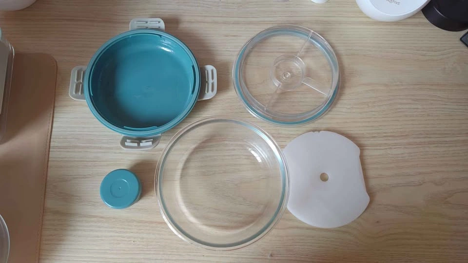 4-Piece Glass Food Storage Container Set with Teal Lids - photo 3