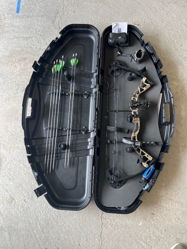 Diamond Archery Hawk Compound Bow Package