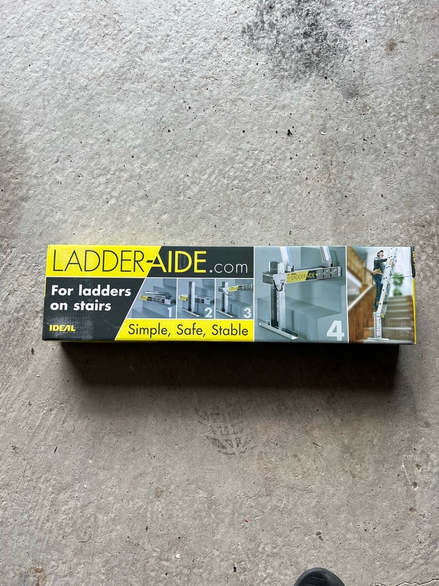 Garage FREEBIES and move out sale