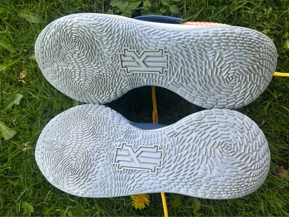 KYRIE 3 low “tie dye” (size 12) - photo 3