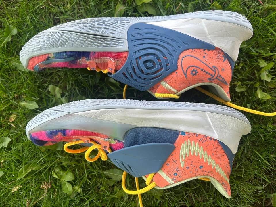 KYRIE 3 low “tie dye” (size 12) - photo 4