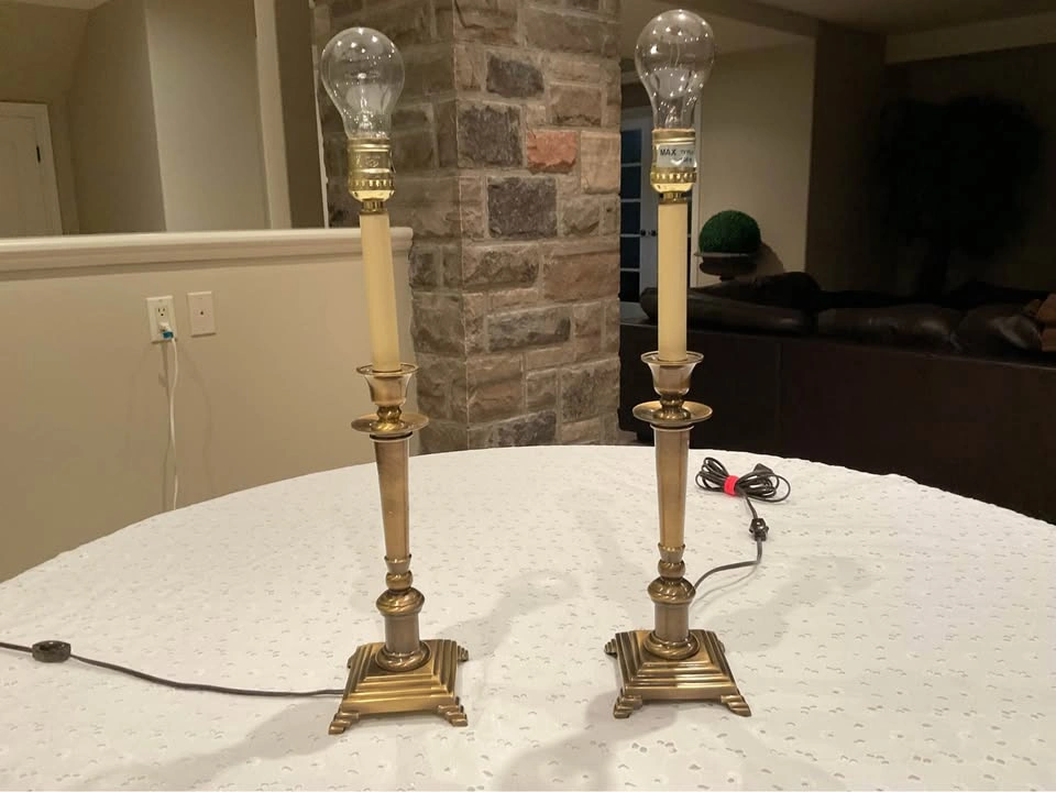 Vintage PAIR of Buffet Bronze Lamps - photo 2