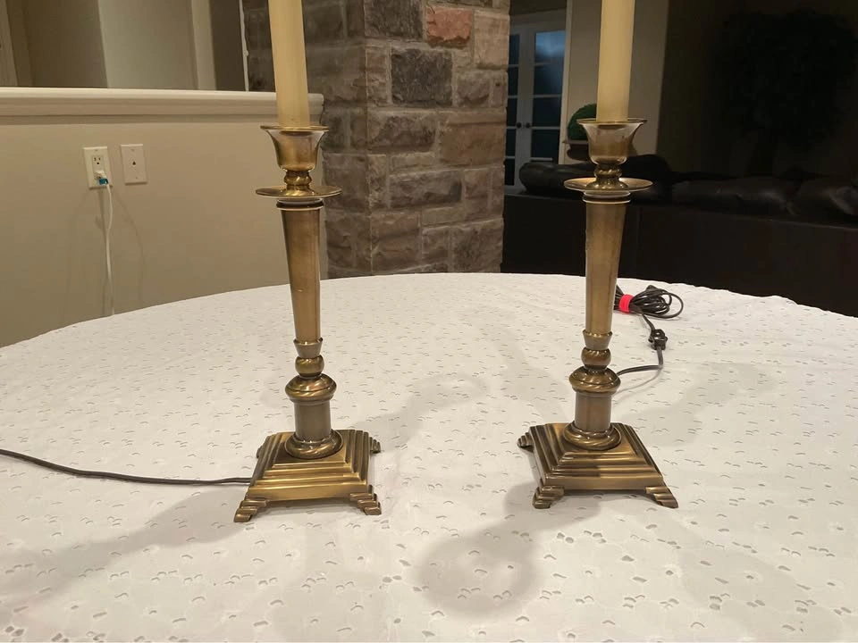 Vintage PAIR of Buffet Bronze Lamps - photo 4
