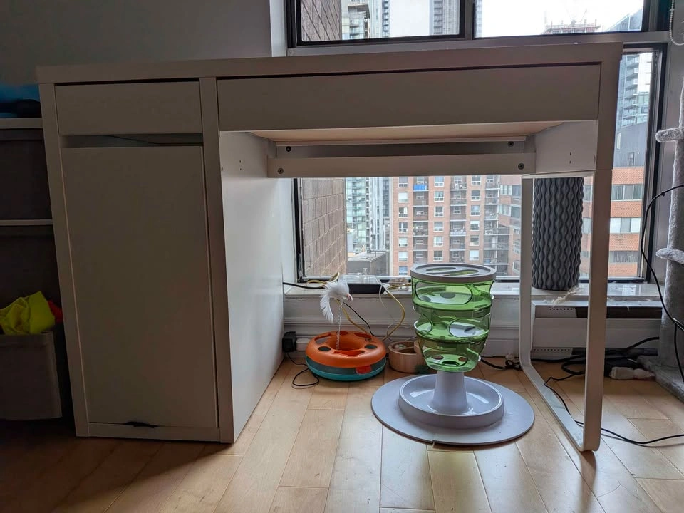 White office desk with cabinet, priced to sell - photo 2