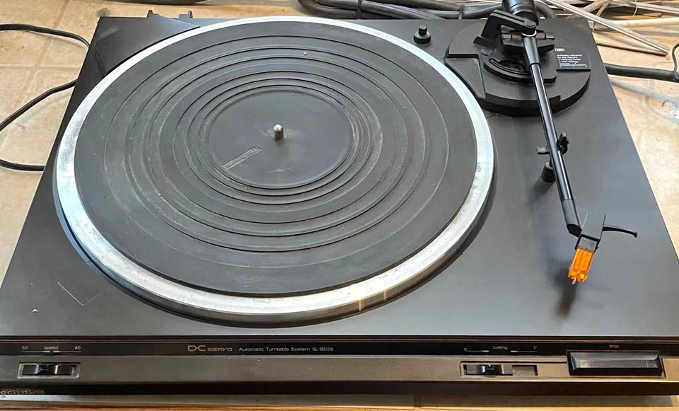 Technics SL-BD26 DC Servo Automatic Turntable