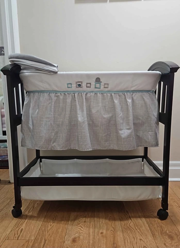 EUC Summer Infant Wood Bassinet - photo 4