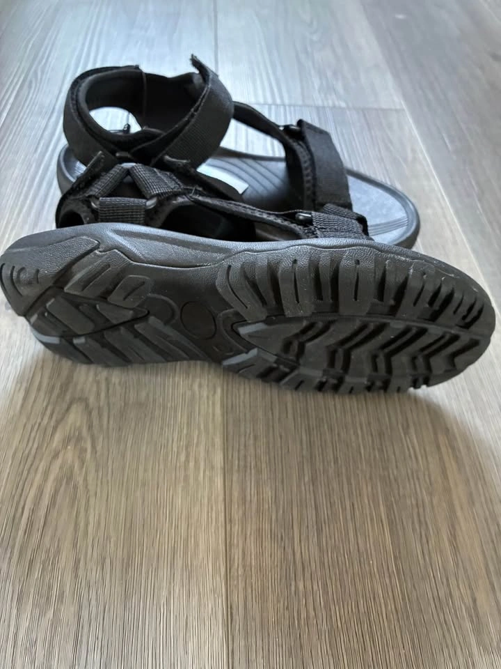 Time and Tru Sandals - photo 2