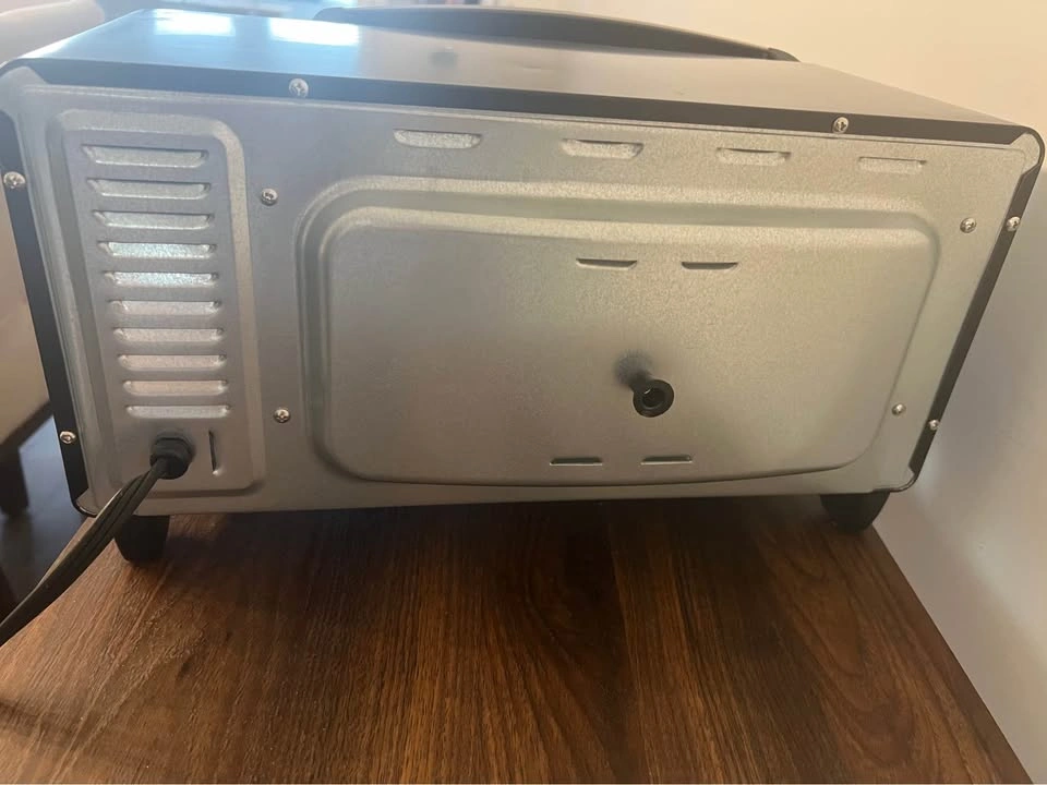 Black + Decker Stainless Steel Toaster Oven (Bake, Broil, Toast) - photo 5