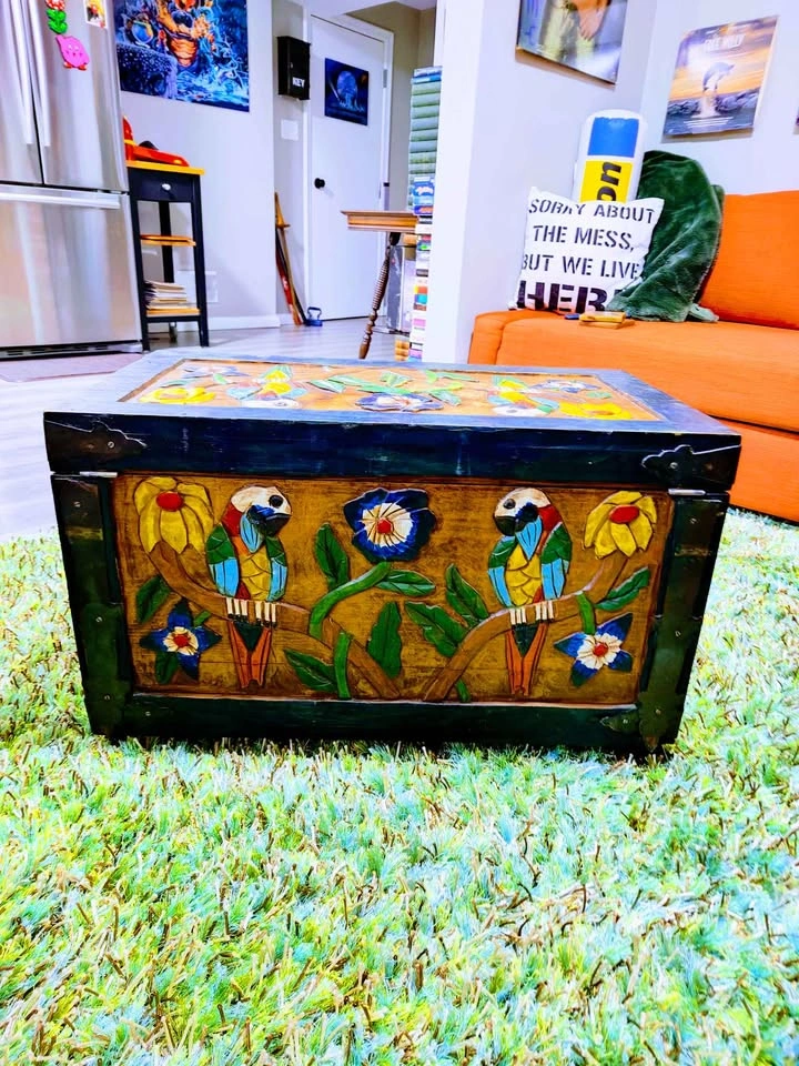 Vintage 40's/50's Handmade Wooden Art Trunk/Coffee Table - photo 2
