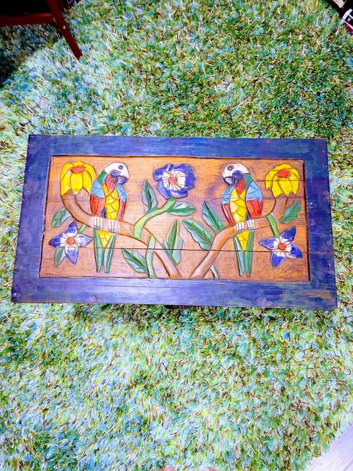 Vintage 40's/50's Handmade Wooden Art Trunk/Coffee Table - photo 3