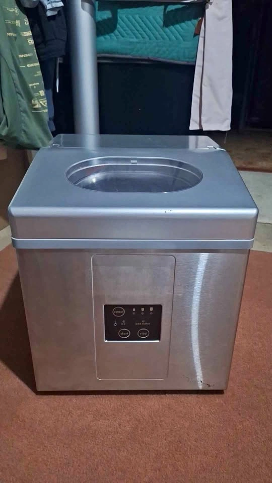 Magic Chef MCIM30SST Portable Ice Maker