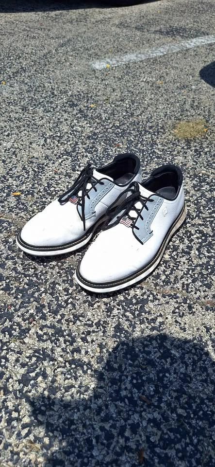 FootJoy Golf Shoes Size 9 1/2