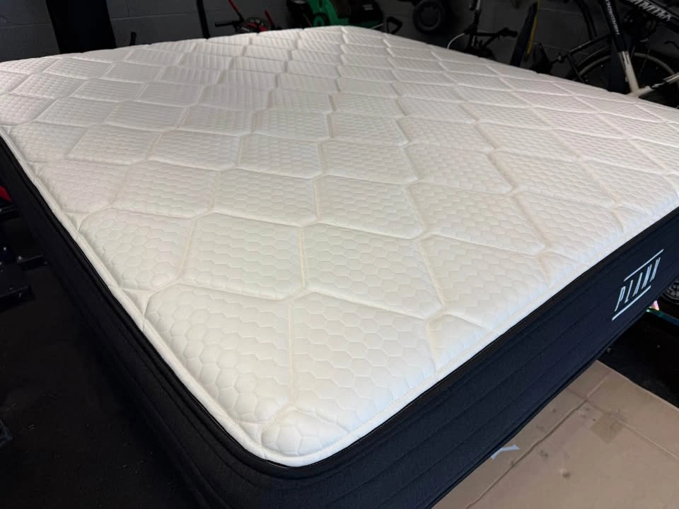 Plank Firm Luxe King Mattress, GlacioTex Cooling Cover - photo 2