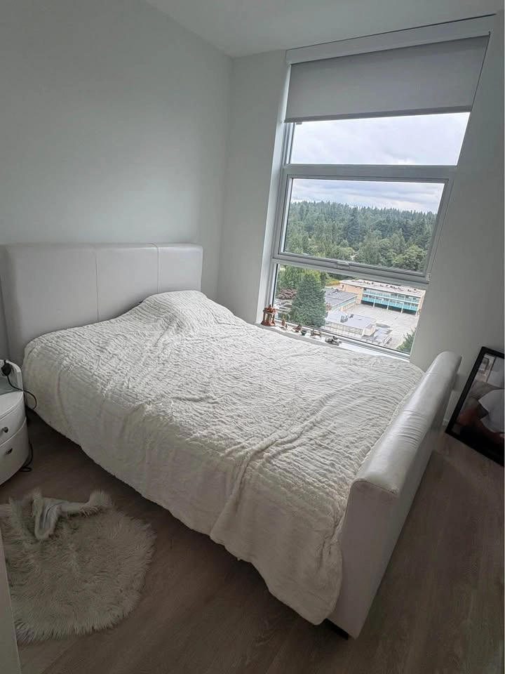 Queen bedroom set with additional items - photo 2