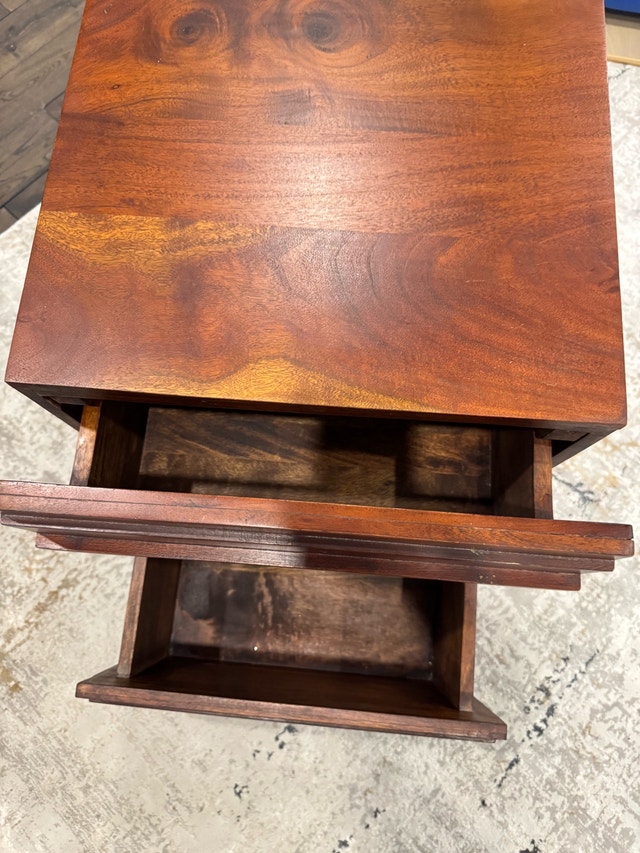 West Elm Two Stria Nightstands - Honey colour - photo 3