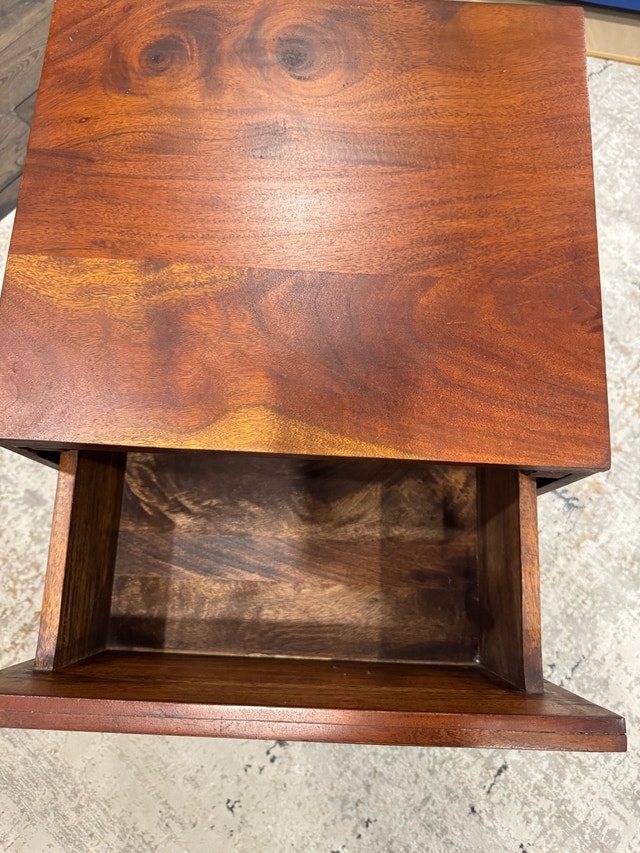 West Elm Two Stria Nightstands - Honey colour - photo 5