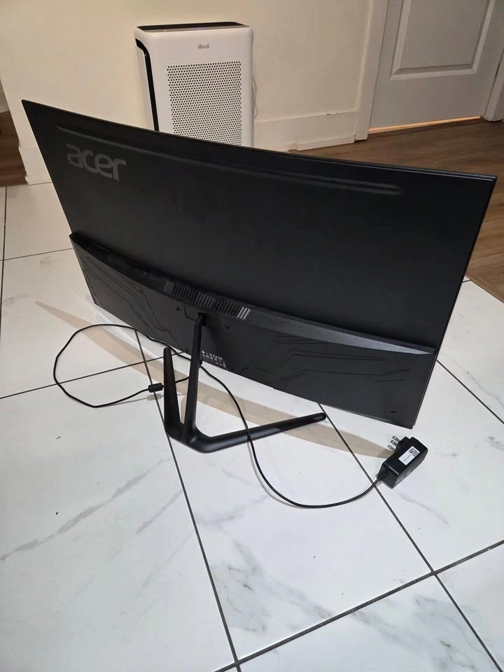 32" Curved Gaming Monitor - photo 2